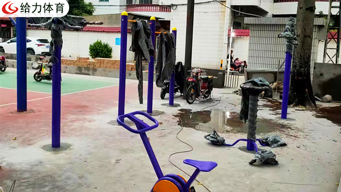 桂林公园健身器材